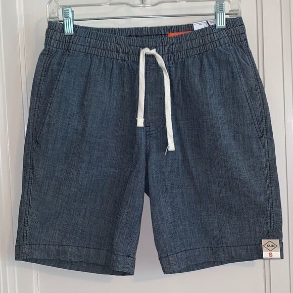 St. John’s Bay blue chambray drawstring shorts - Picture 1 of 8